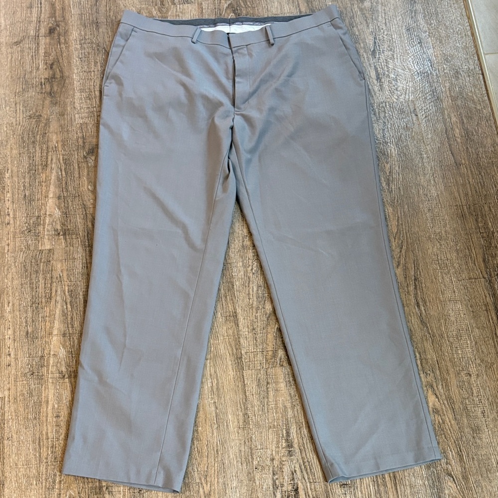 Haggar Gray Men's Dress Pants - Flat Front